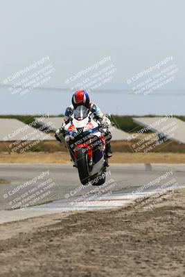 media/May-26-2025-Lets Ride (Mon) [[3bf1de1d65]]/B Group/1220pm (Wheelie Bump)/